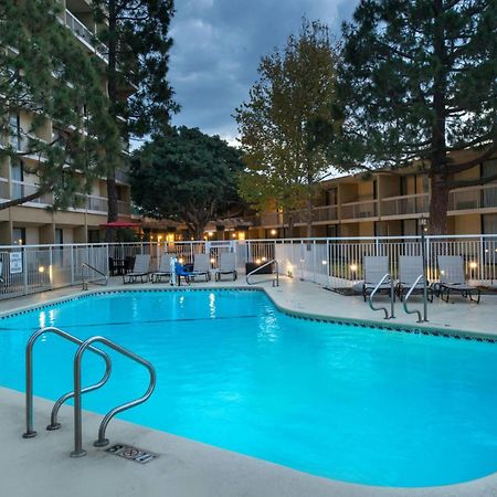 Courtyard By Marriott Oxnard/Ventura Hotel Екстериор снимка