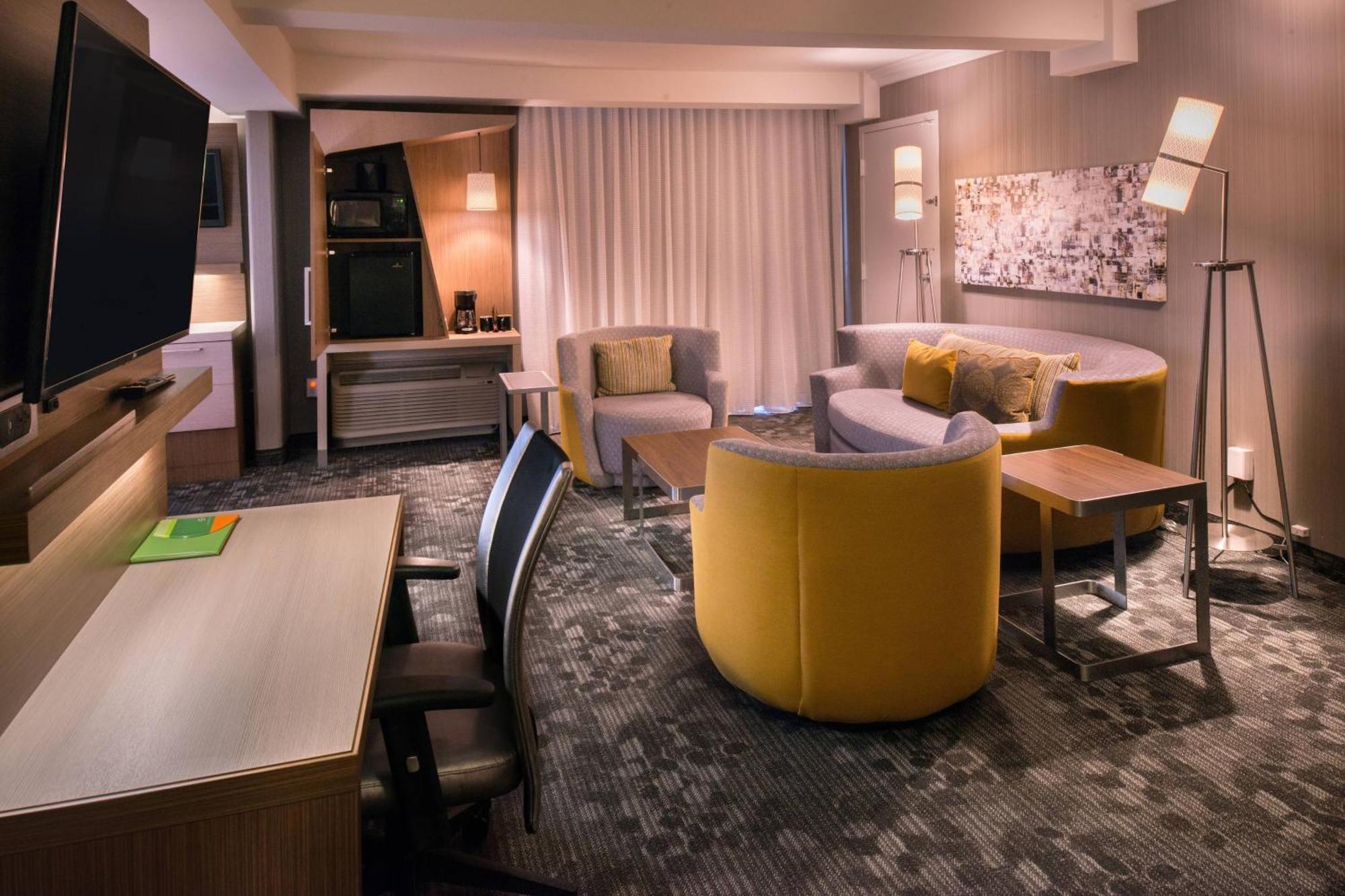 Courtyard By Marriott Oxnard/Ventura Hotel Екстериор снимка