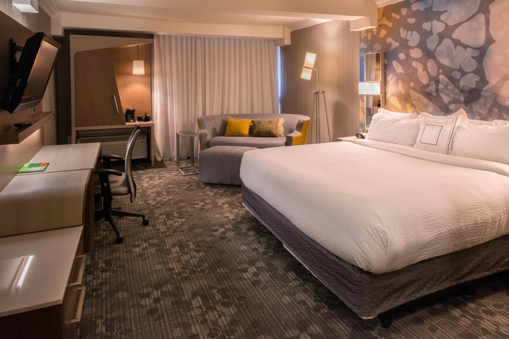 Courtyard By Marriott Oxnard/Ventura Hotel Екстериор снимка