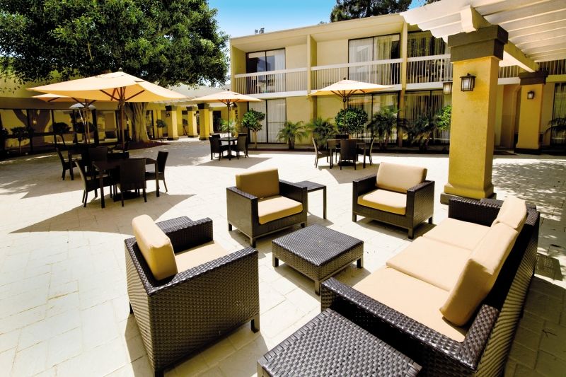 Courtyard By Marriott Oxnard/Ventura Hotel Екстериор снимка