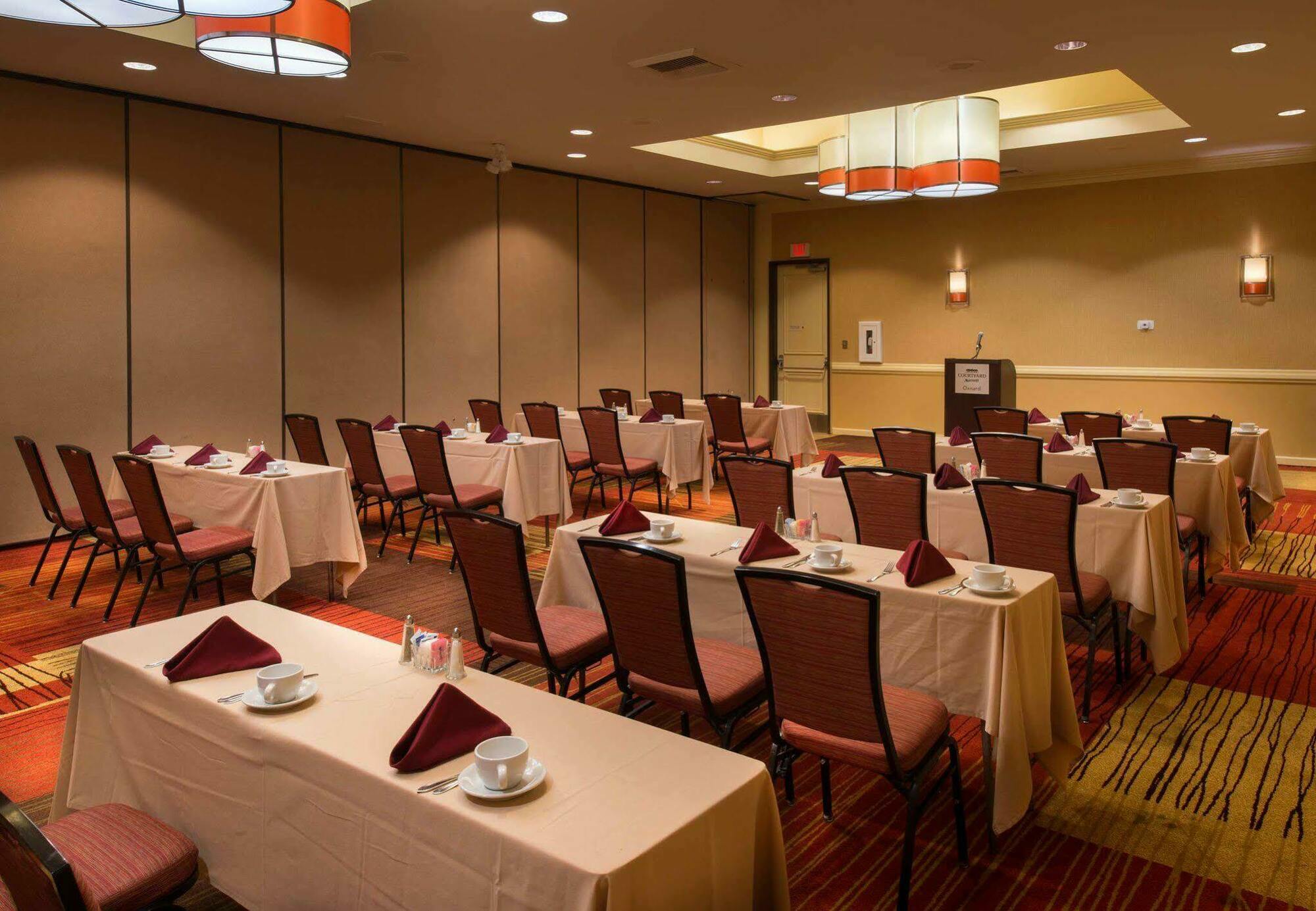 Courtyard By Marriott Oxnard/Ventura Hotel Екстериор снимка