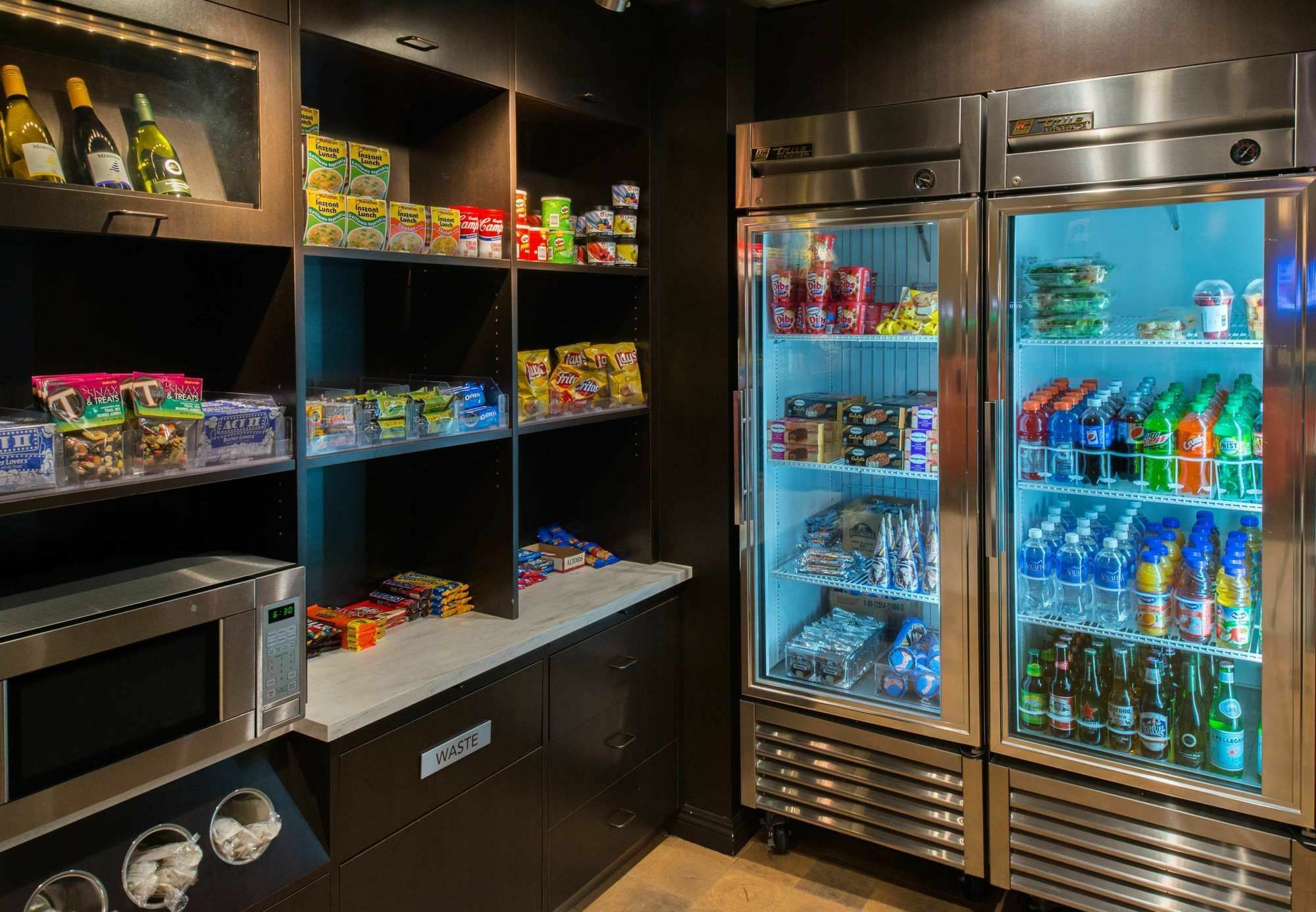 Courtyard By Marriott Oxnard/Ventura Hotel Екстериор снимка